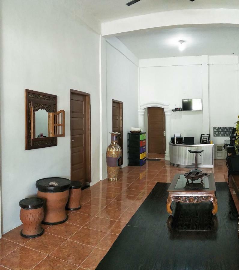 Kana Hasya Homestay "Rumoh Jamee" Meulaboh Ngoại thất bức ảnh